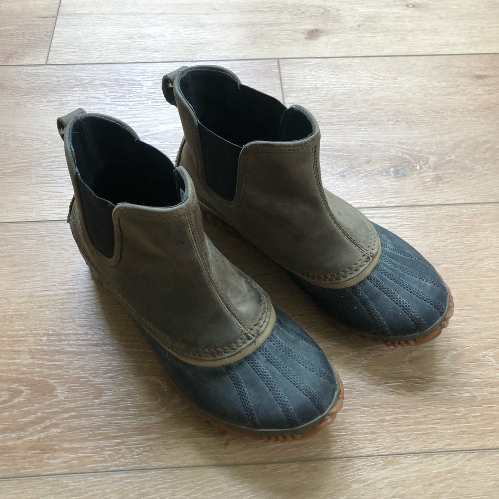 Sorel Olive and Waterproof Chelsea Duck Boots